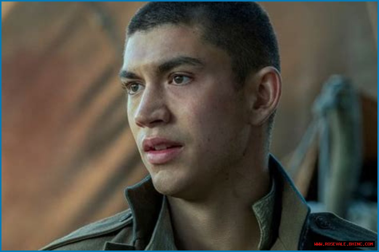 Archie Renaux | Daughter Iris- Shadow, Actor Girlfriend