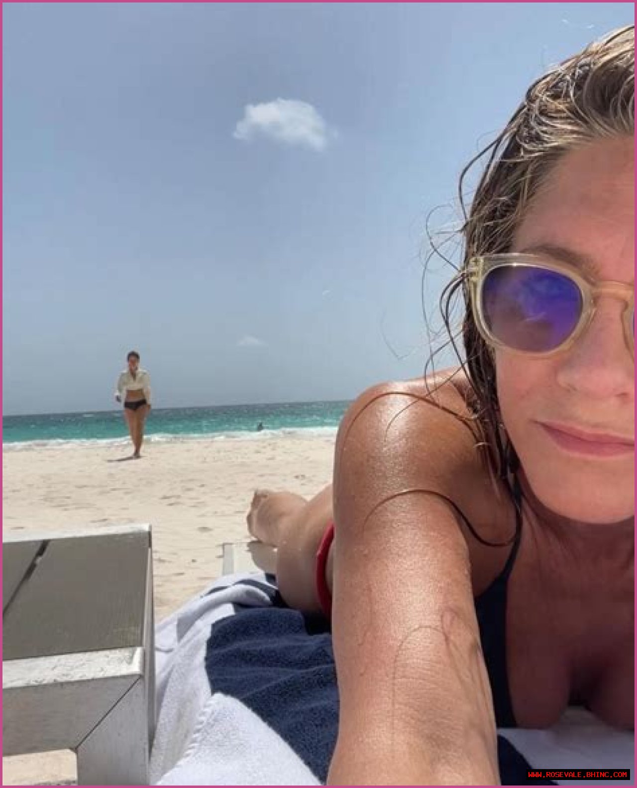 Forever Flawless! See Jennifer Aniston’s Most Incredible Photos Without Makeup