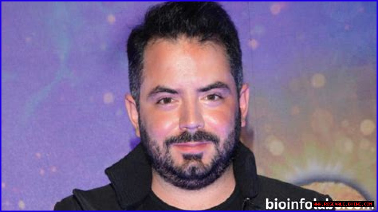 José Eduardo Derbez - Net Worth, Age, Height, Birthday, Bio, Wiki!