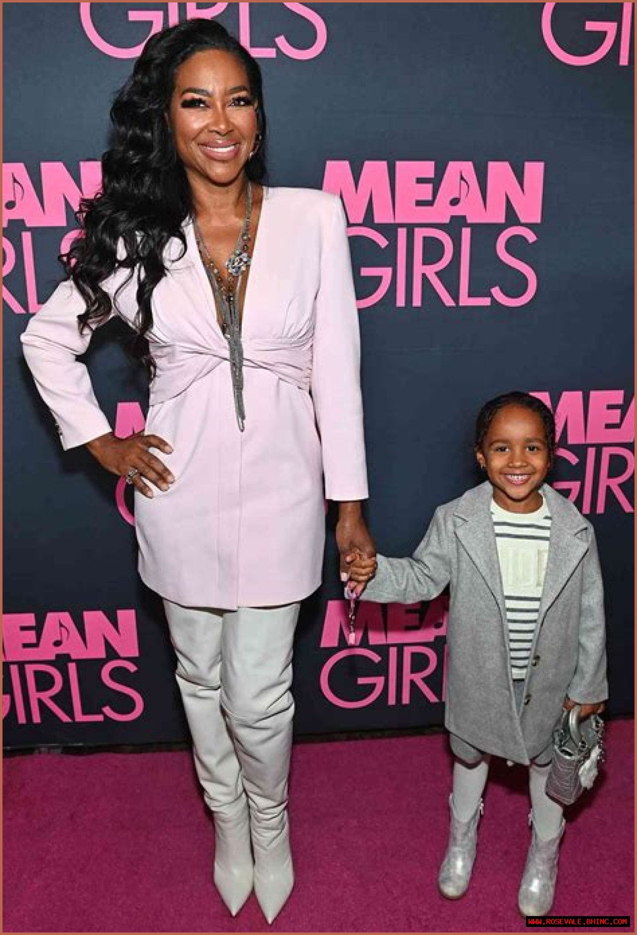 Kenya Moore’s Daughter Steals The Spotlight In Never-Before-Seen Photos From Her Grecian Vacation — ‘Real Housewives Of Atlanta’ Fans Have Her Back