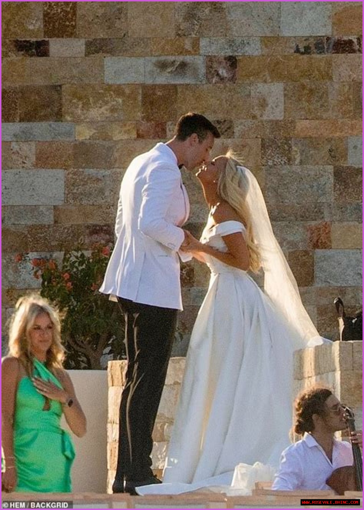 Love In Full Court: The Ashley Brewer And Frank Kaminsky Wedding