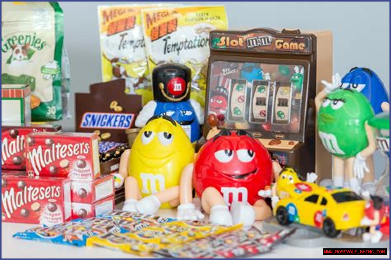 Meet the Mars family, heirs to the Snickers and M&M's candy empire, who spent years avoiding the limelight and are America’s third-wealthiest family 'dynasty'