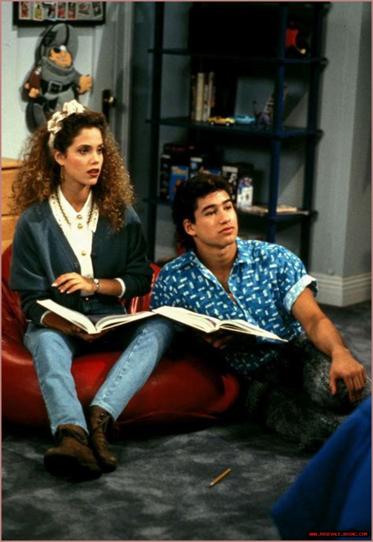 Saved By the Bell’s Mario Lopez looks exactly like AC Slater 30 years on as he films scenes with Elizabeth Berkley – The US Sun
