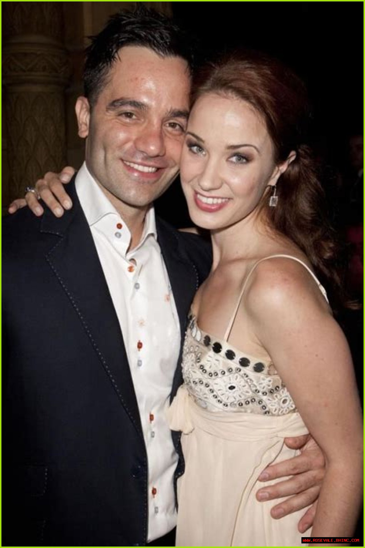 Sierra Boggess Married, Net Worth, Husband, Family, Boyfriend, Wiki