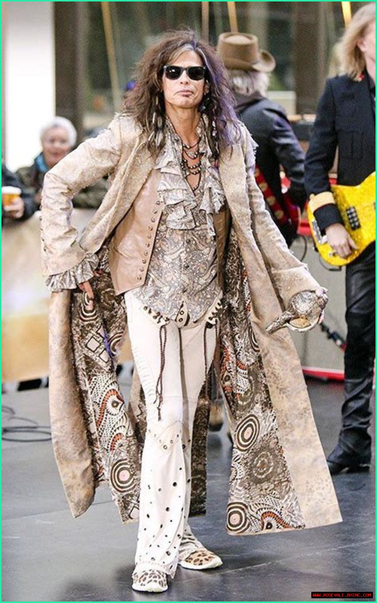Unraveling The Iconic Steven Tyler Outfit: A Journey Through Fashion And Rock 'n' Roll