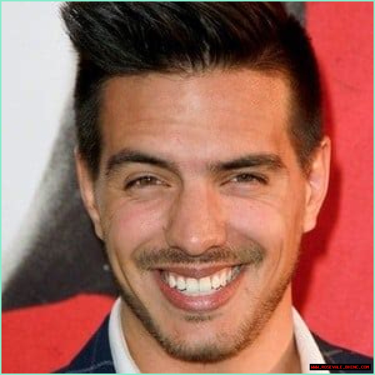Vadhir Derbez Net Worth, Age, Height, Bio, Birthday, Wiki!